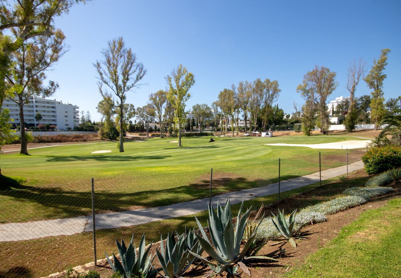 Apartamento en Marbella - Amplio Ático Moderno Guadalmina, San Pedro