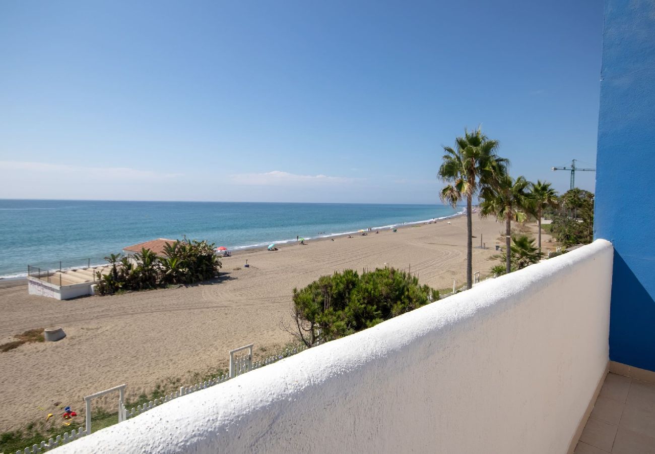 Casa adosada en Estepona - Casa adosada de 3 dormitorios en la playa, Cancelada, Estepona