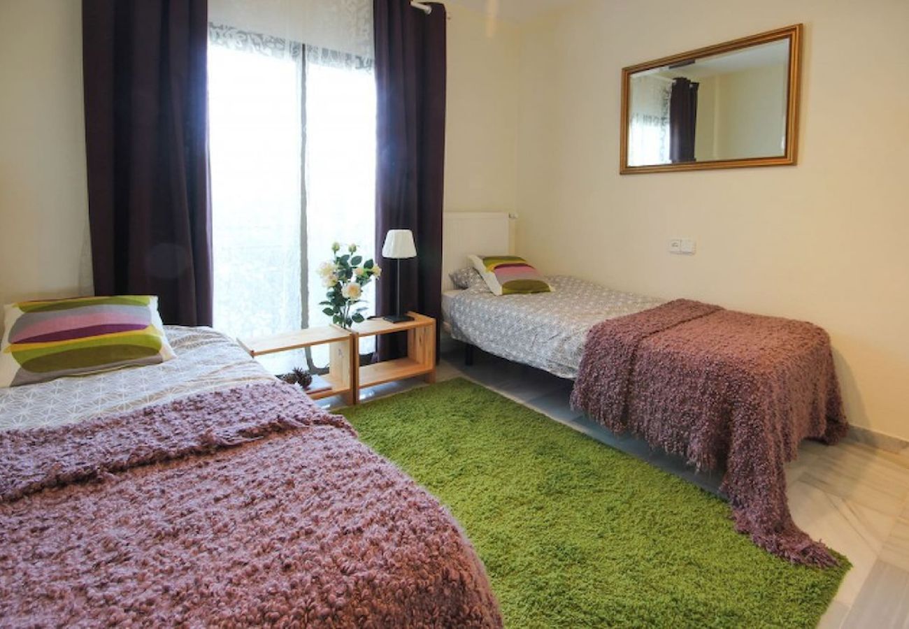 Apartamento en Mijas Costa - Apartamento de dos dormitorios en Calahonda con vistas al mar