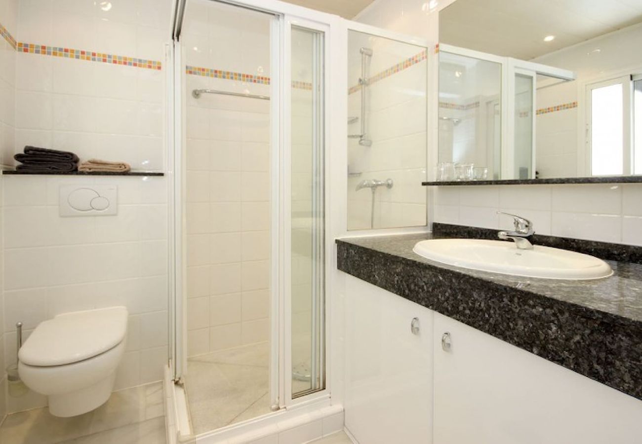 Apartamento en Mijas Costa - Apartamento de dos dormitorios en Calahonda con vistas al mar