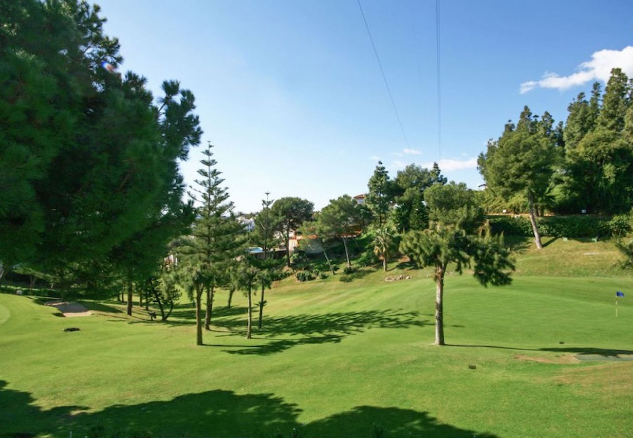 Apartamento en Mijas Costa - Apartamento de dos dormitorios en Calahonda con vistas al mar