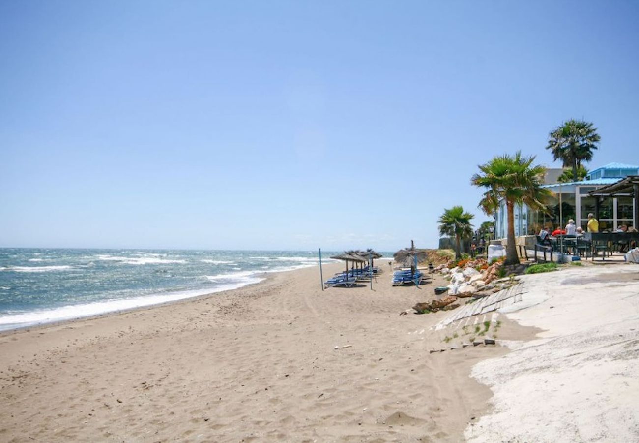 Apartamento en Mijas Costa - Apartamento de dos dormitorios en Calahonda con vistas al mar