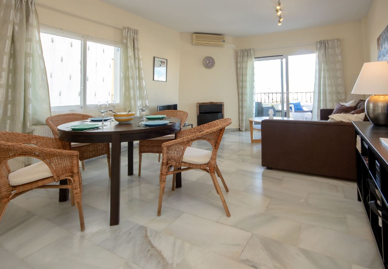 Apartamento en Mijas Costa - Apartamento de dos dormitorios en Calahonda con vistas al mar