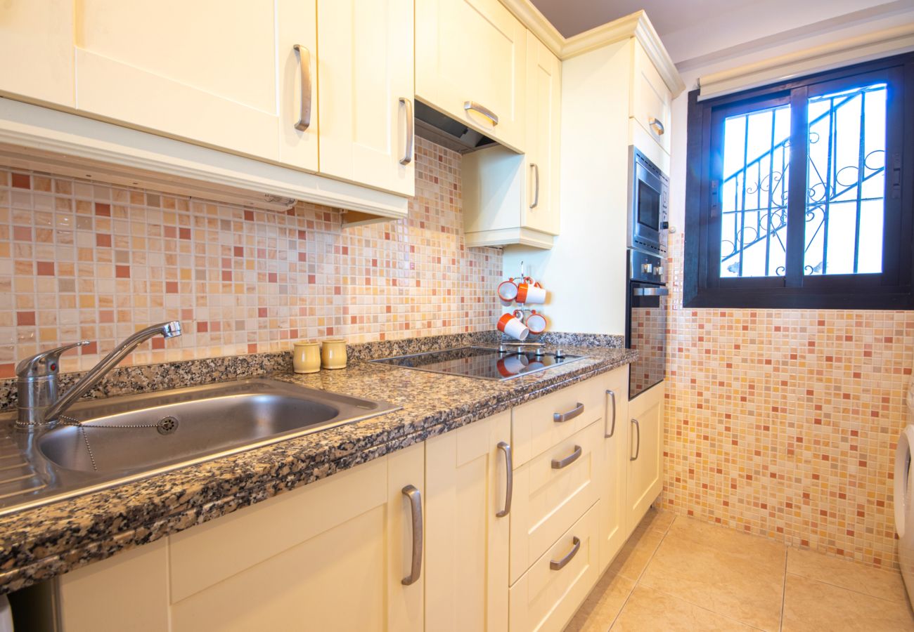 Apartamento en Mijas Costa - Hermosas vistas al mar @ Torrenueva cerca de La Cala