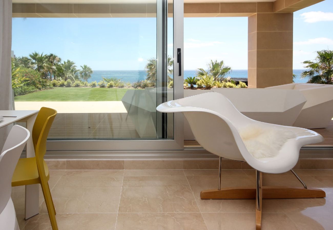 Apartamento en Estepona - Condominio frente al mar, vistas increíbles Horizon Beach