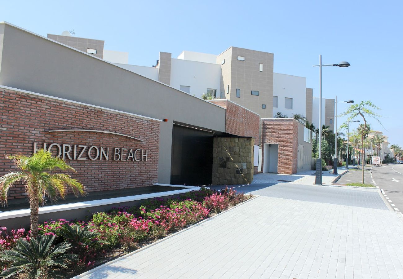 Apartamento en Estepona - Condominio frente al mar, vistas increíbles Horizon Beach