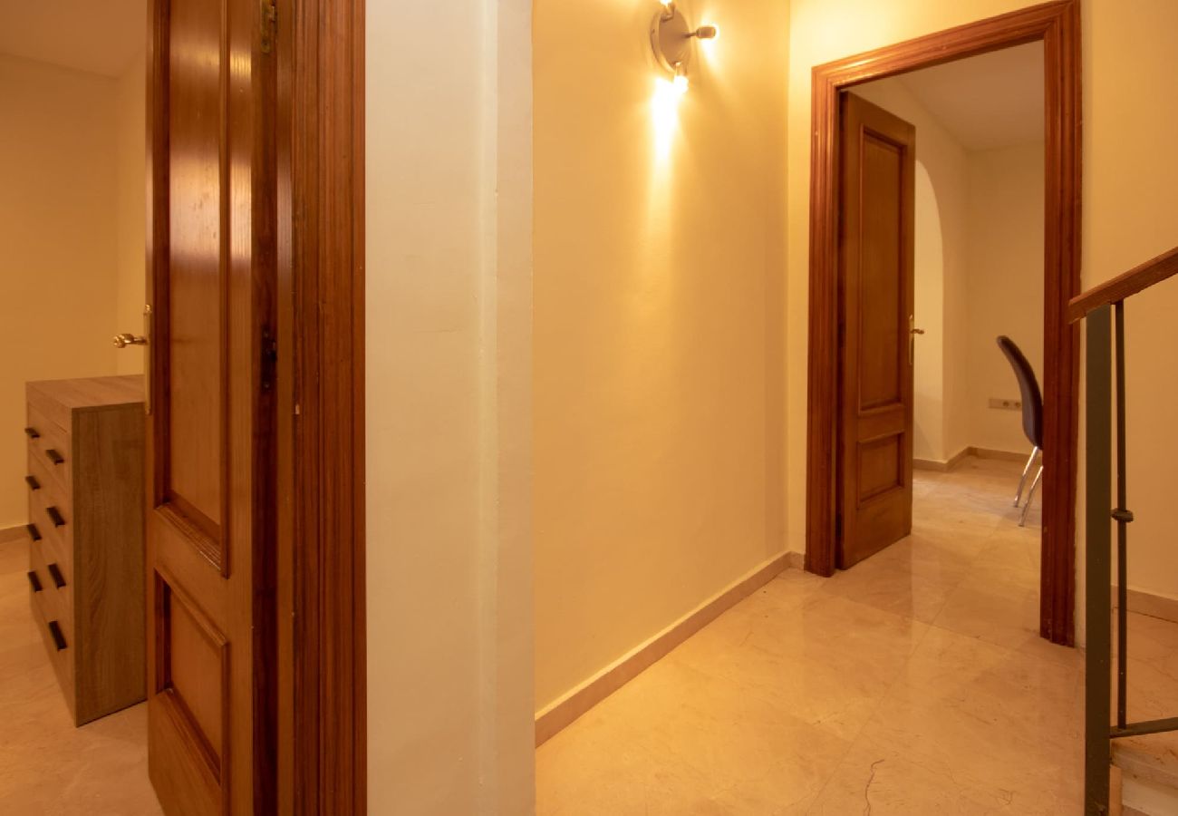 Casa adosada en Mijas Costa - Amplio apartamento reformado de 4 dormitorios en Riviera del Sol