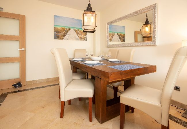 Apartamento en Manilva - Marina de Castillo Primera línea de playa Puerto Duquesa Apartamento en Manilva - Marina de Castillo Primera línea de playa Puerto Duquesa