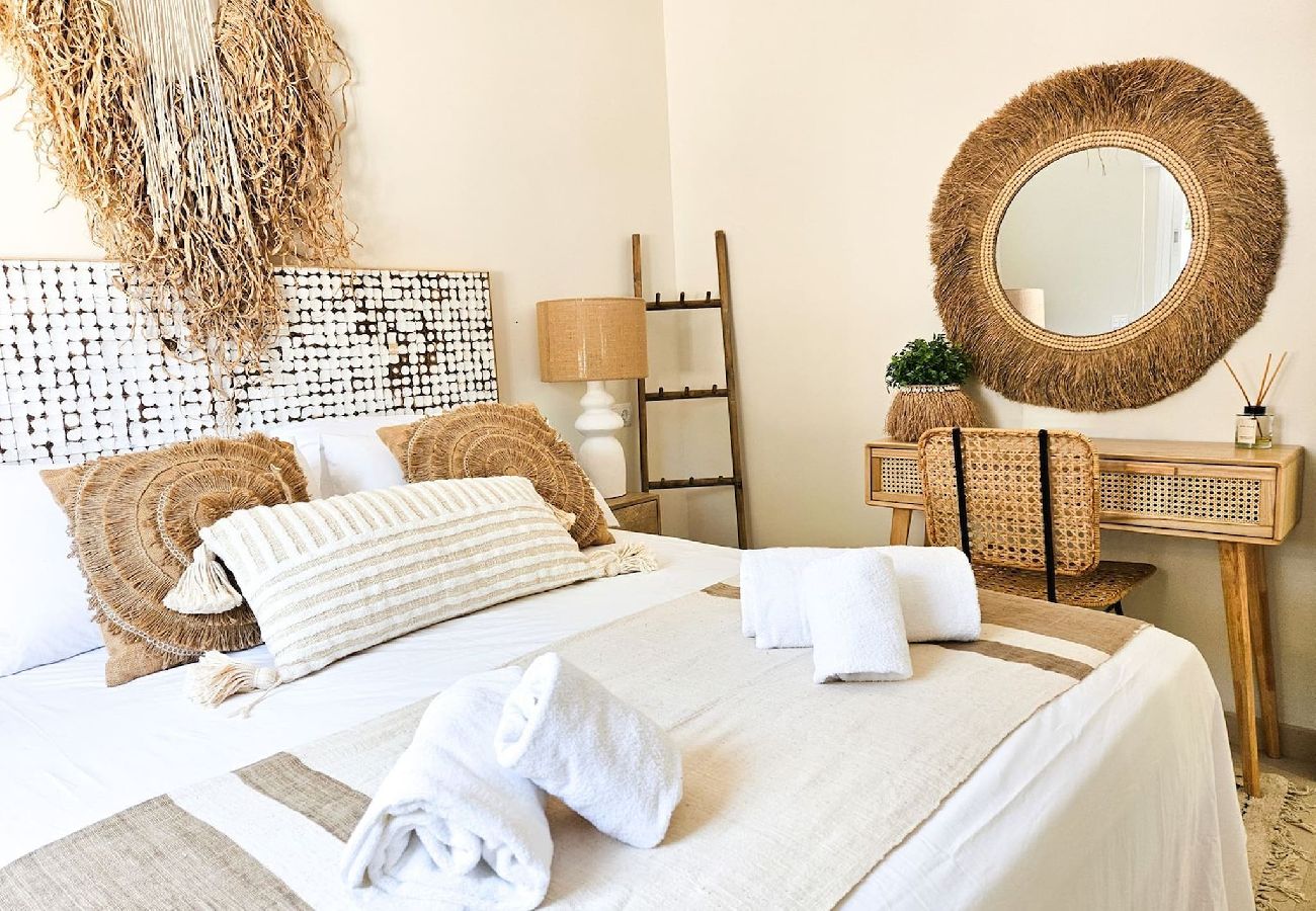 Apartamento en Mijas Costa - Apartamento de lujo de 2 dormitorios frente al mar en estilo Bali-Boho