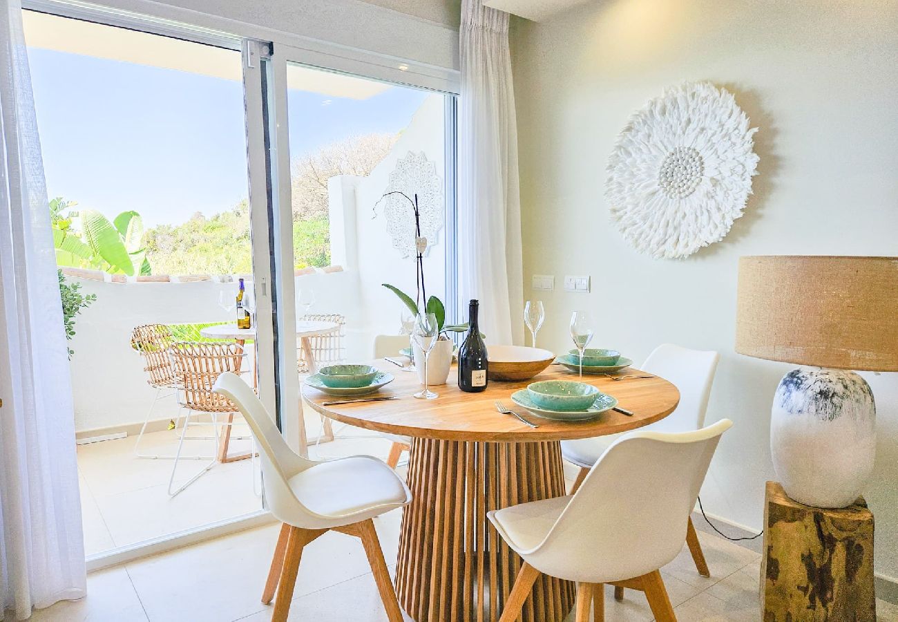 Apartamento en Mijas Costa - Apartamento de lujo de 2 dormitorios frente al mar en estilo Bali-Boho