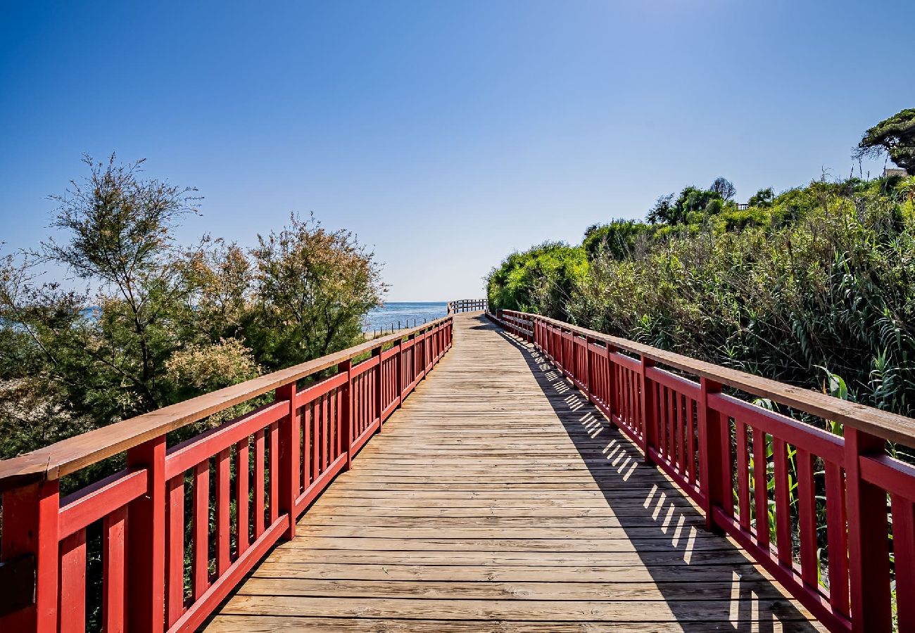 Apartamento en Mijas Costa - Apartamento de lujo de 2 dormitorios frente al mar en estilo Bali-Boho