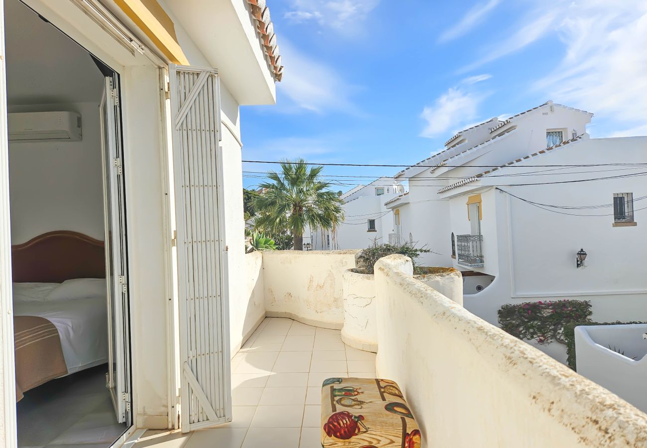 Casa adosada en La Cala de Mijas - Casa adosada de 3 dormitorios con azotea, a 100 m de la playa