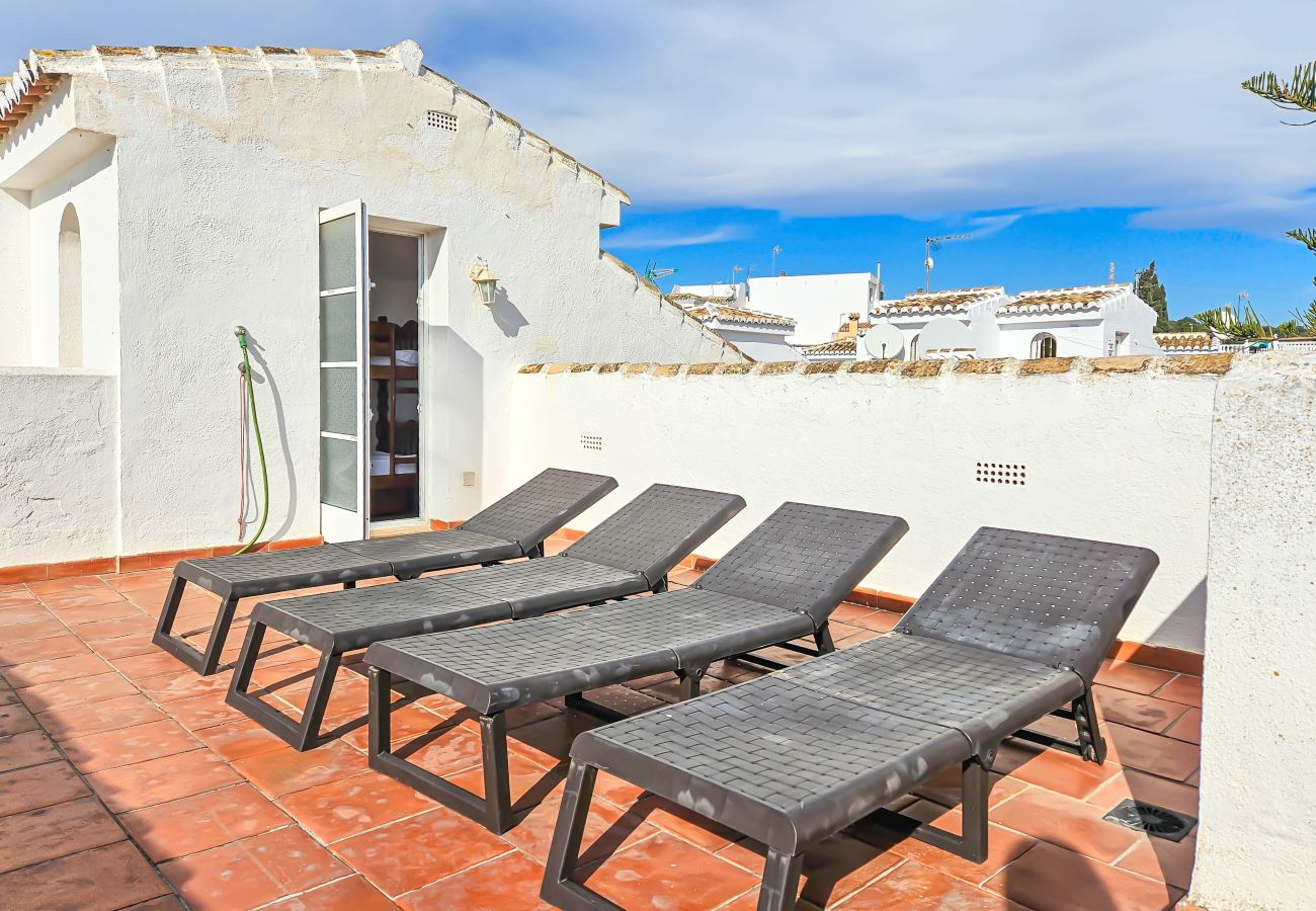 Casa adosada en La Cala de Mijas - Casa adosada de 3 dormitorios con azotea, a 100 m de la playa