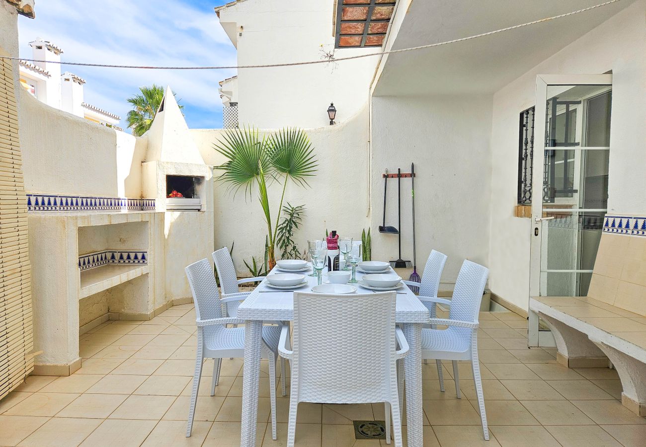 Casa adosada en La Cala de Mijas - Casa adosada de 3 dormitorios con azotea, a 100 m de la playa