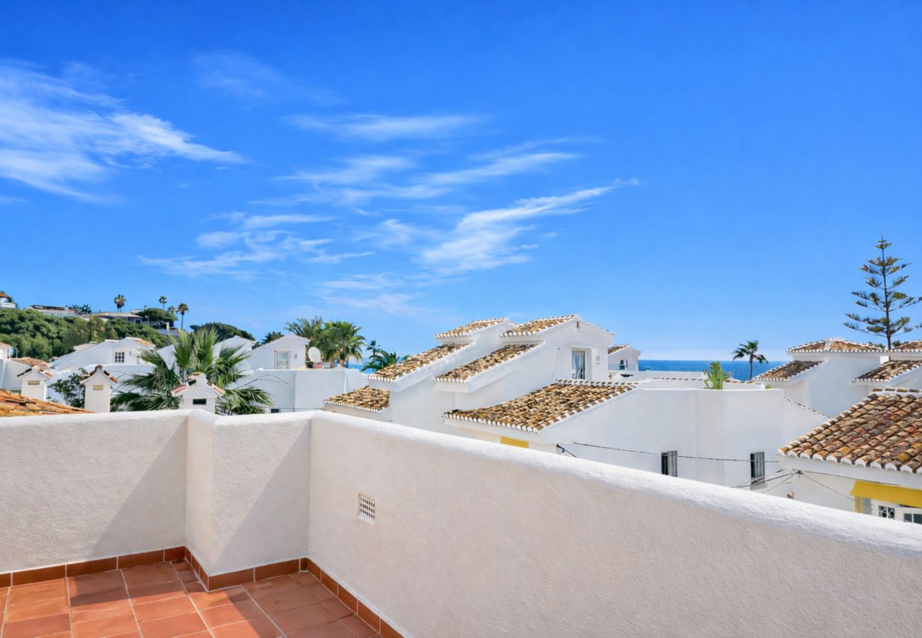 Casa adosada en Mijas Costa - Casa adosada de 3 dormitorios con azotea, a 100 m de la playa