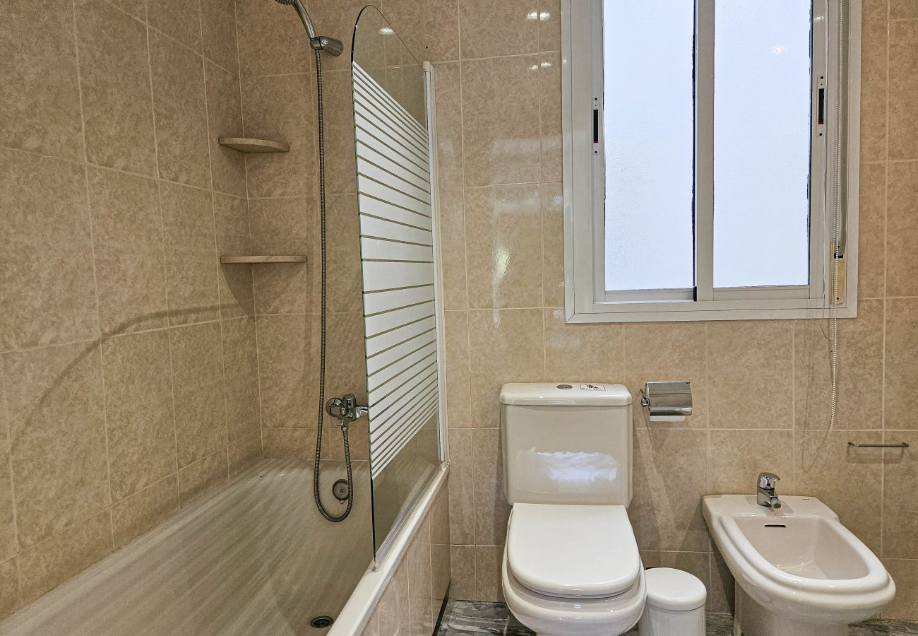 Apartamento en Marbella - Puerto Banús, a 400 metros de la playa.