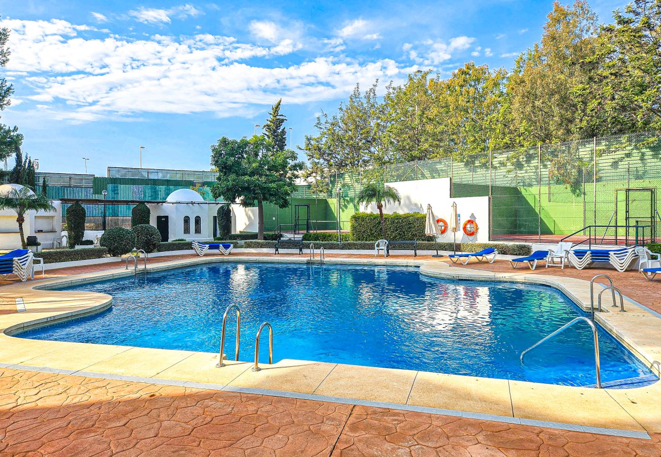 Apartamento en Marbella - Puerto Banús, a 400 metros de la playa.