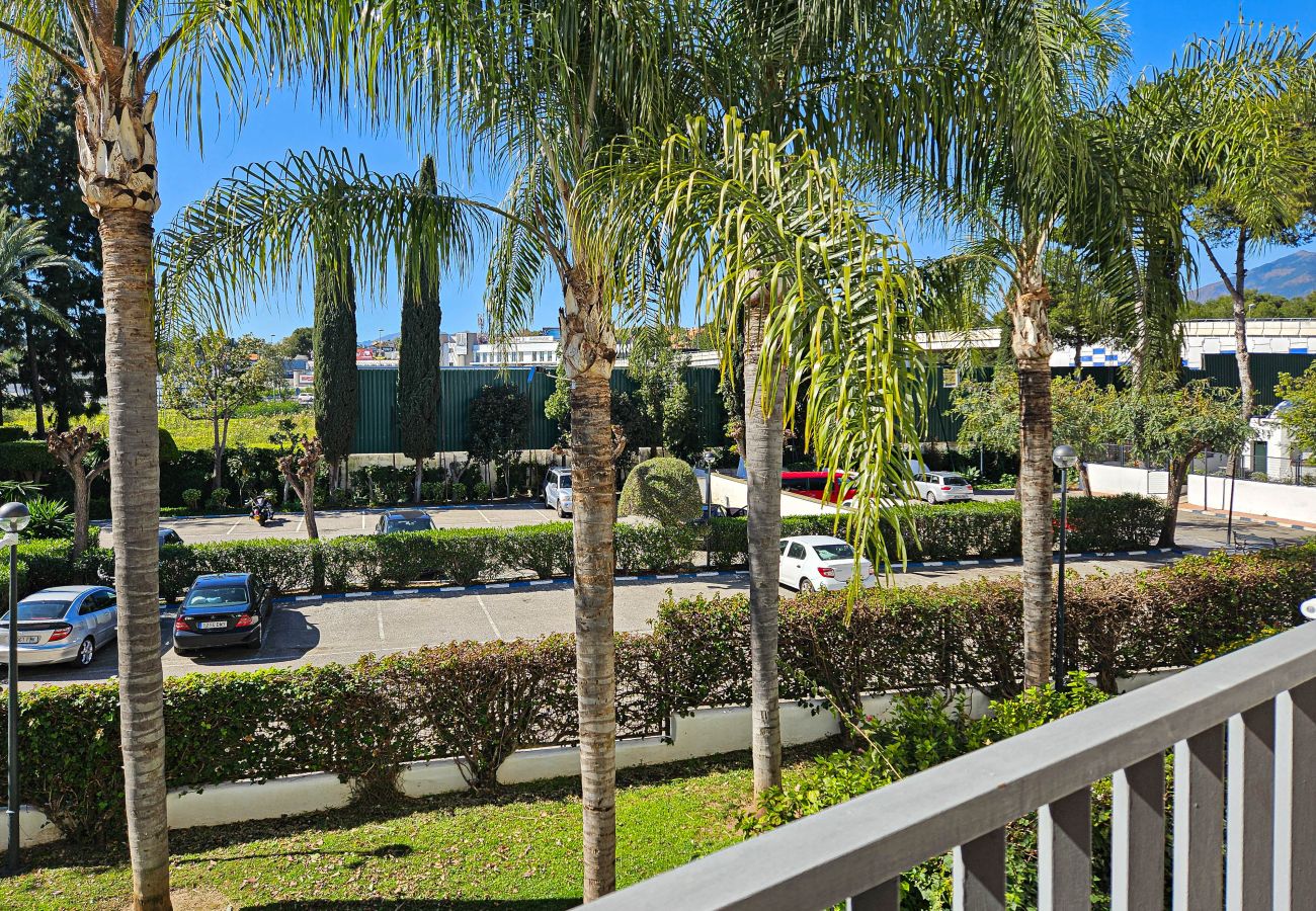 Apartamento en Marbella - Puerto Banús, a 400 metros de la playa.