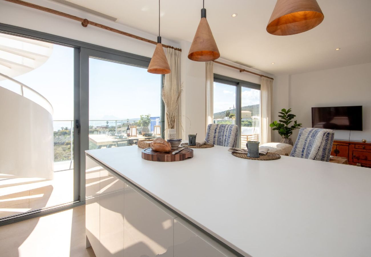 Apartamento en Manilva - Impresionantes vistas al mar y azotea, Manilva