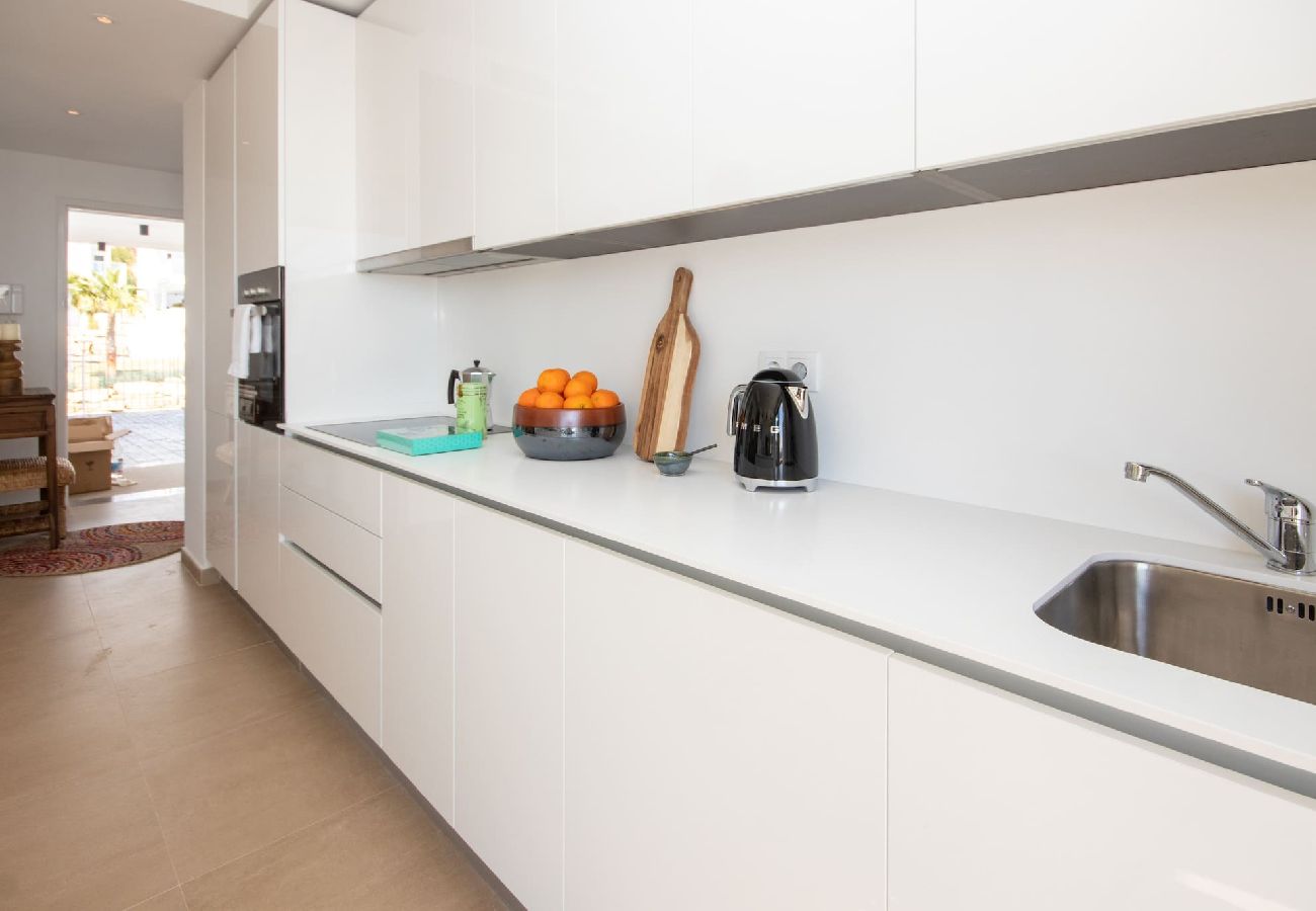 Apartamento en Manilva - Impresionantes vistas al mar y azotea, Manilva