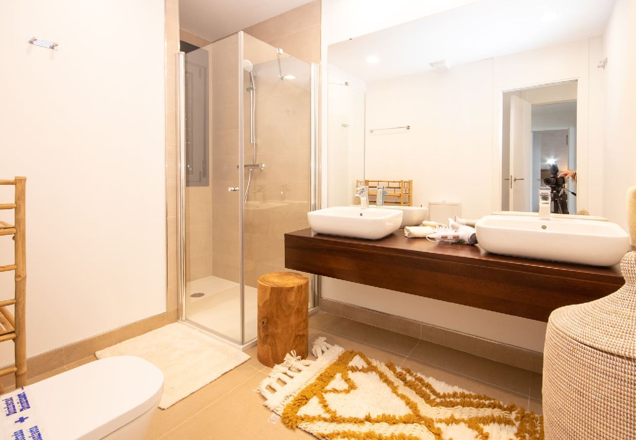 Apartamento en Manilva - Impresionantes vistas al mar y azotea, Manilva