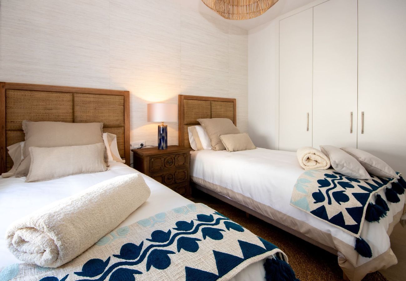 Apartamento en Manilva - Impresionantes vistas al mar y azotea, Manilva