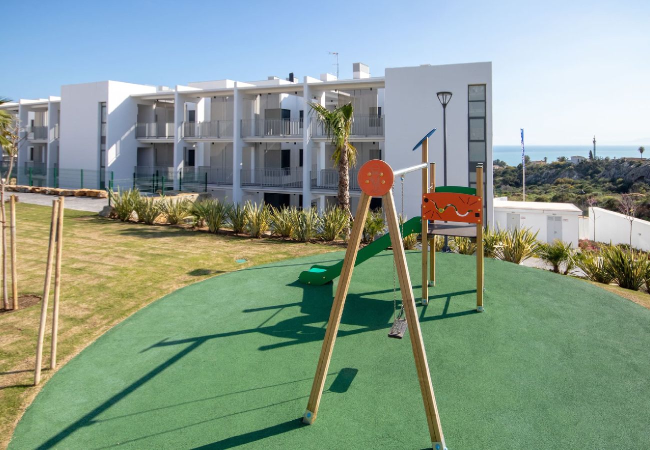 Apartamento en Manilva - Impresionantes vistas al mar y azotea, Manilva