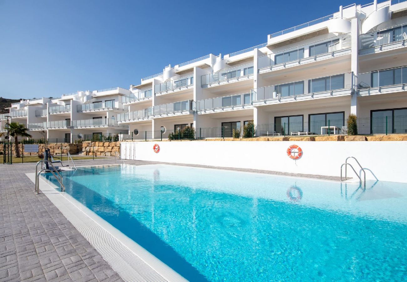 Apartamento en Manilva - Impresionantes vistas al mar y azotea, Manilva