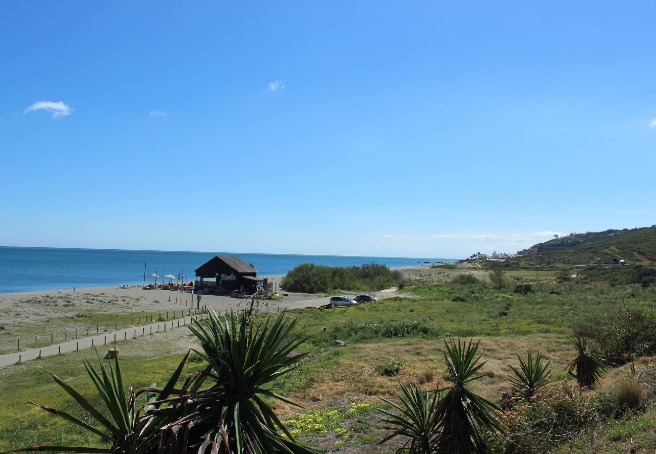 Apartamento en Manilva - Impresionantes vistas al mar y azotea, Manilva