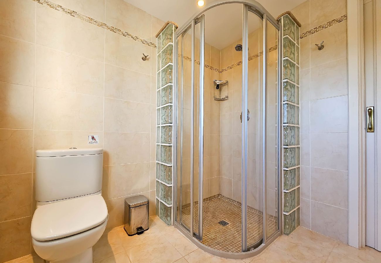 Apartamento en Mijas Costa - Atico de dos dormitorios en Miraflores con vistas al mar