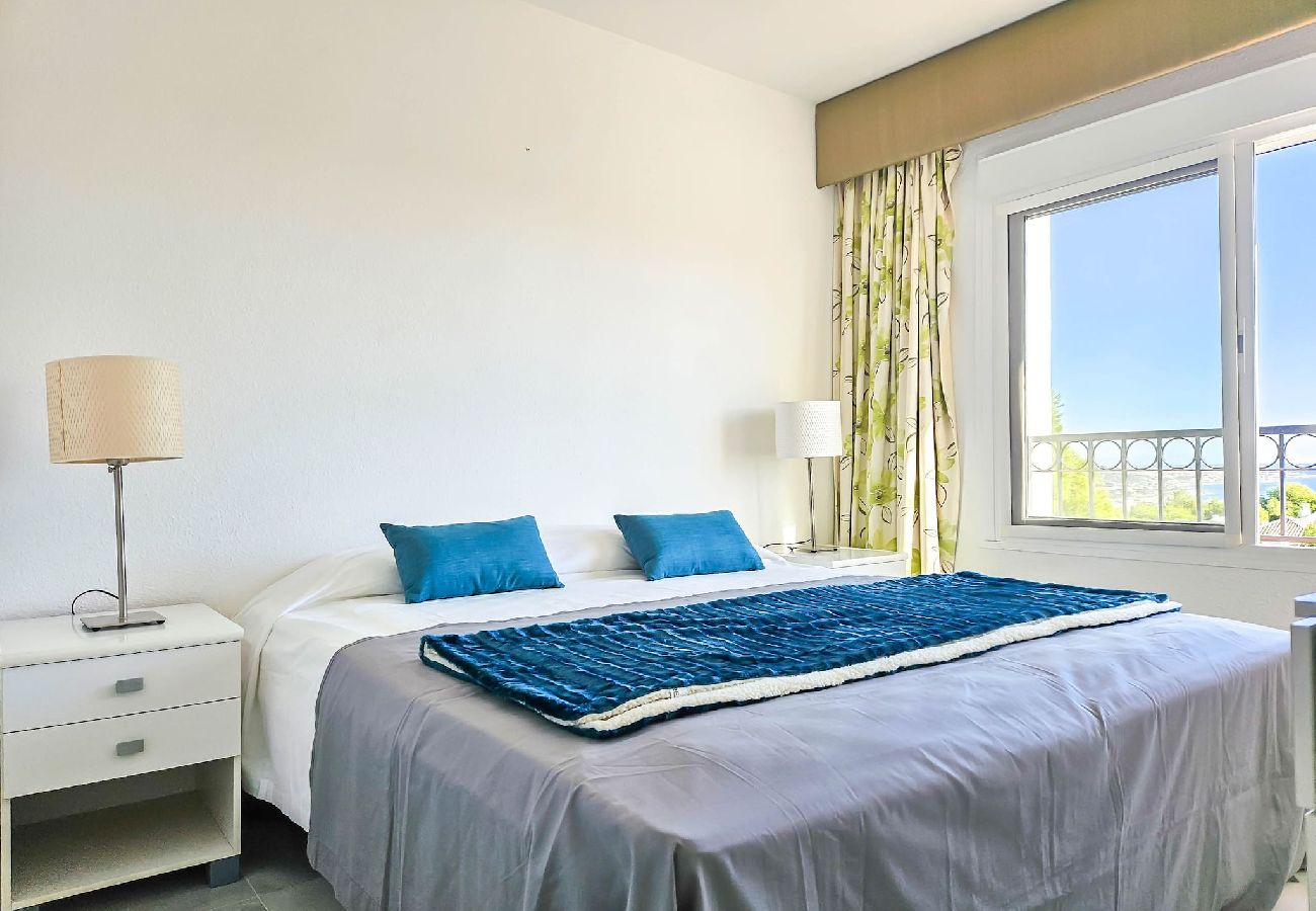 Apartamento en Mijas Costa - Atico de dos dormitorios en Miraflores con vistas al mar