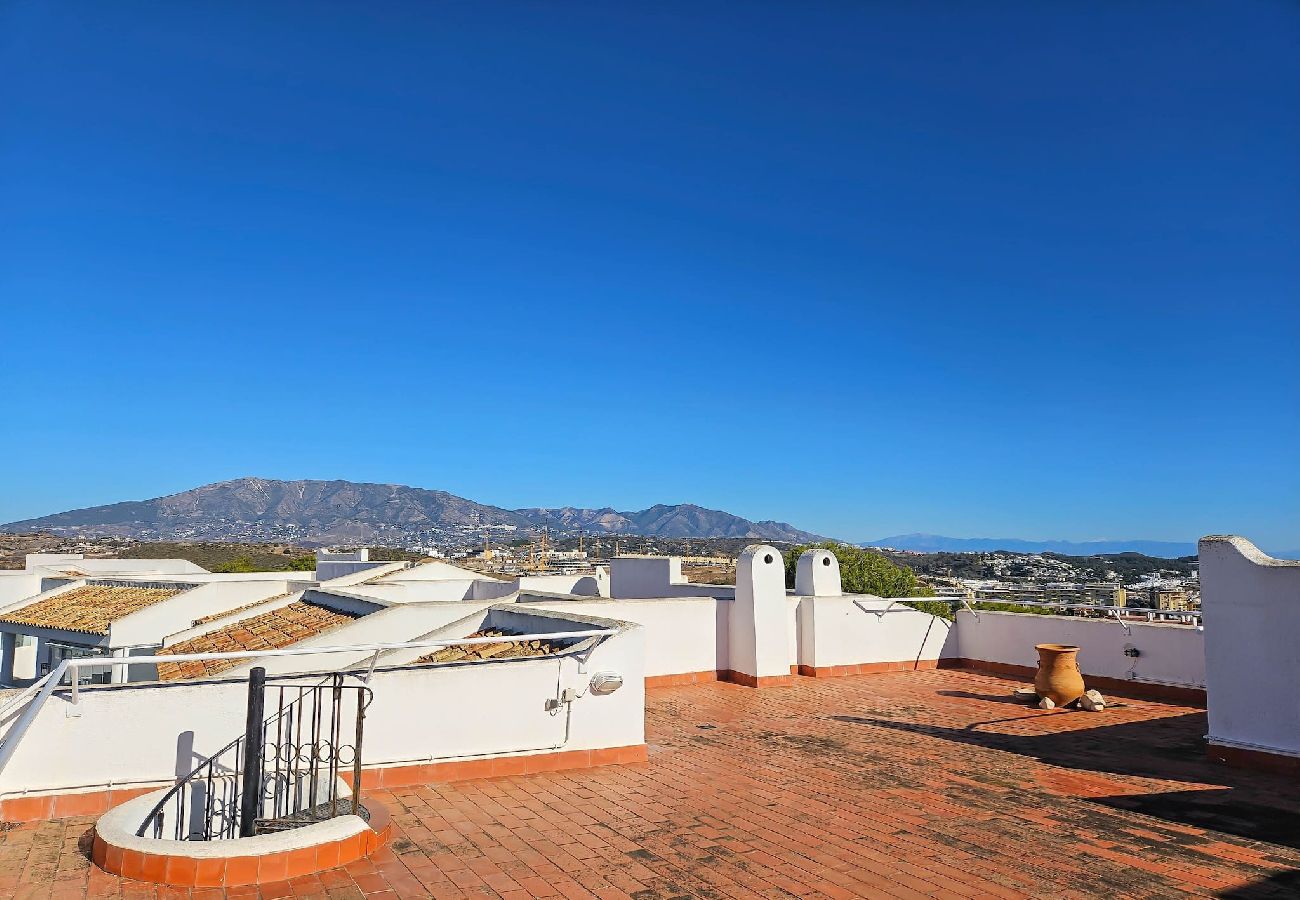 Apartamento en Mijas Costa - Atico de dos dormitorios en Miraflores con vistas al mar