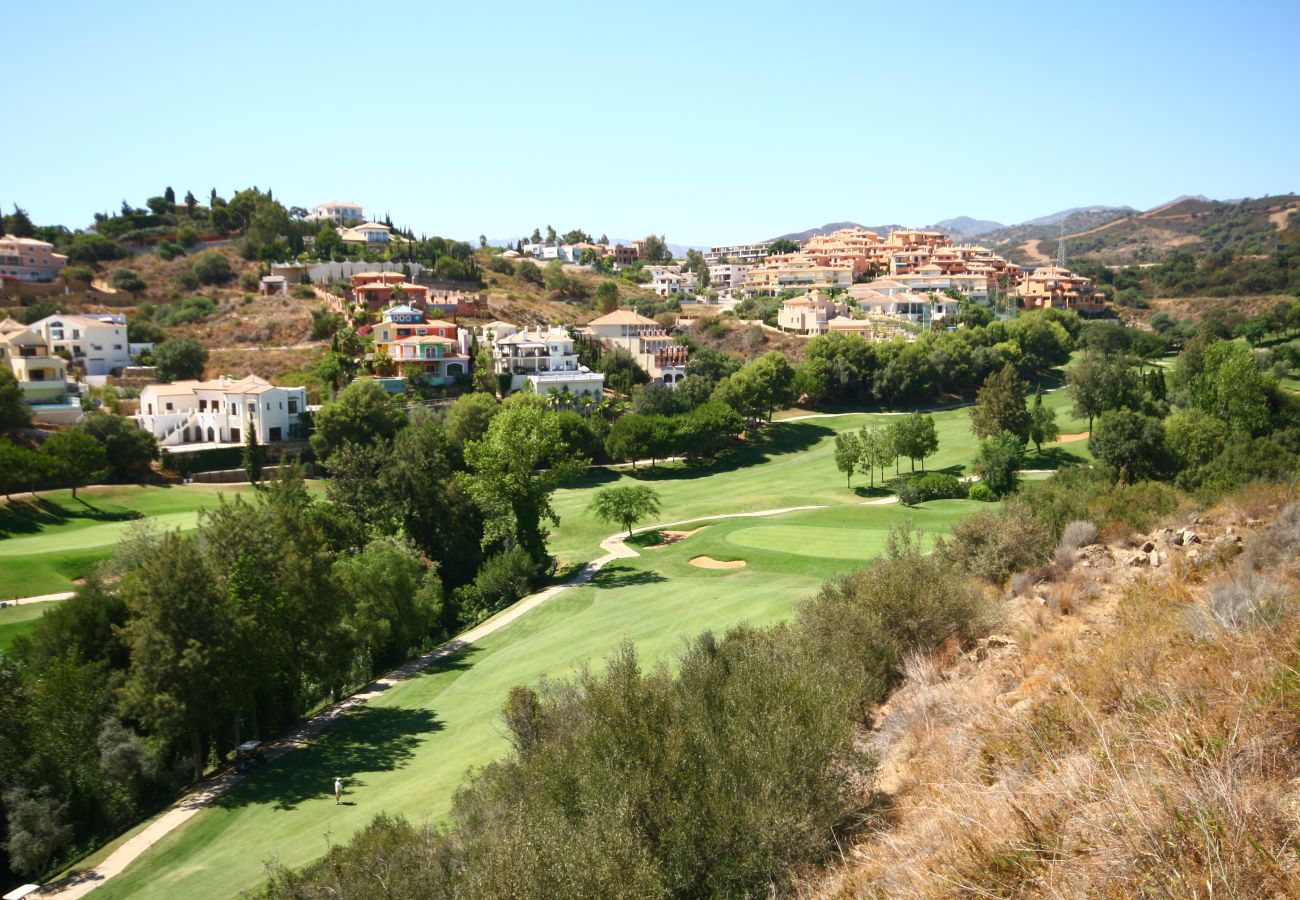 Apartamento en Marbella - Precioso apartamento de 2 dormitorios cerca del golf Los Lagos Elviria