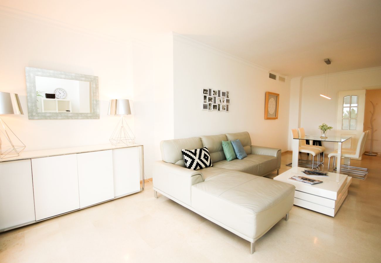 Apartamento en Marbella - Precioso apartamento de 2 dormitorios cerca del golf Los Lagos Elviria