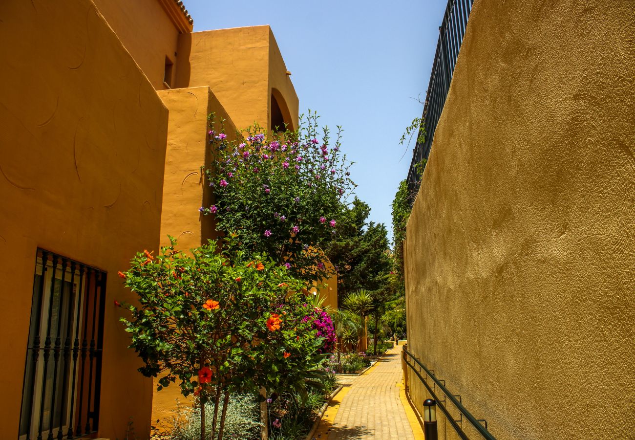 Apartamento en Marbella - Precioso apartamento de 2 dormitorios cerca del golf Los Lagos Elviria