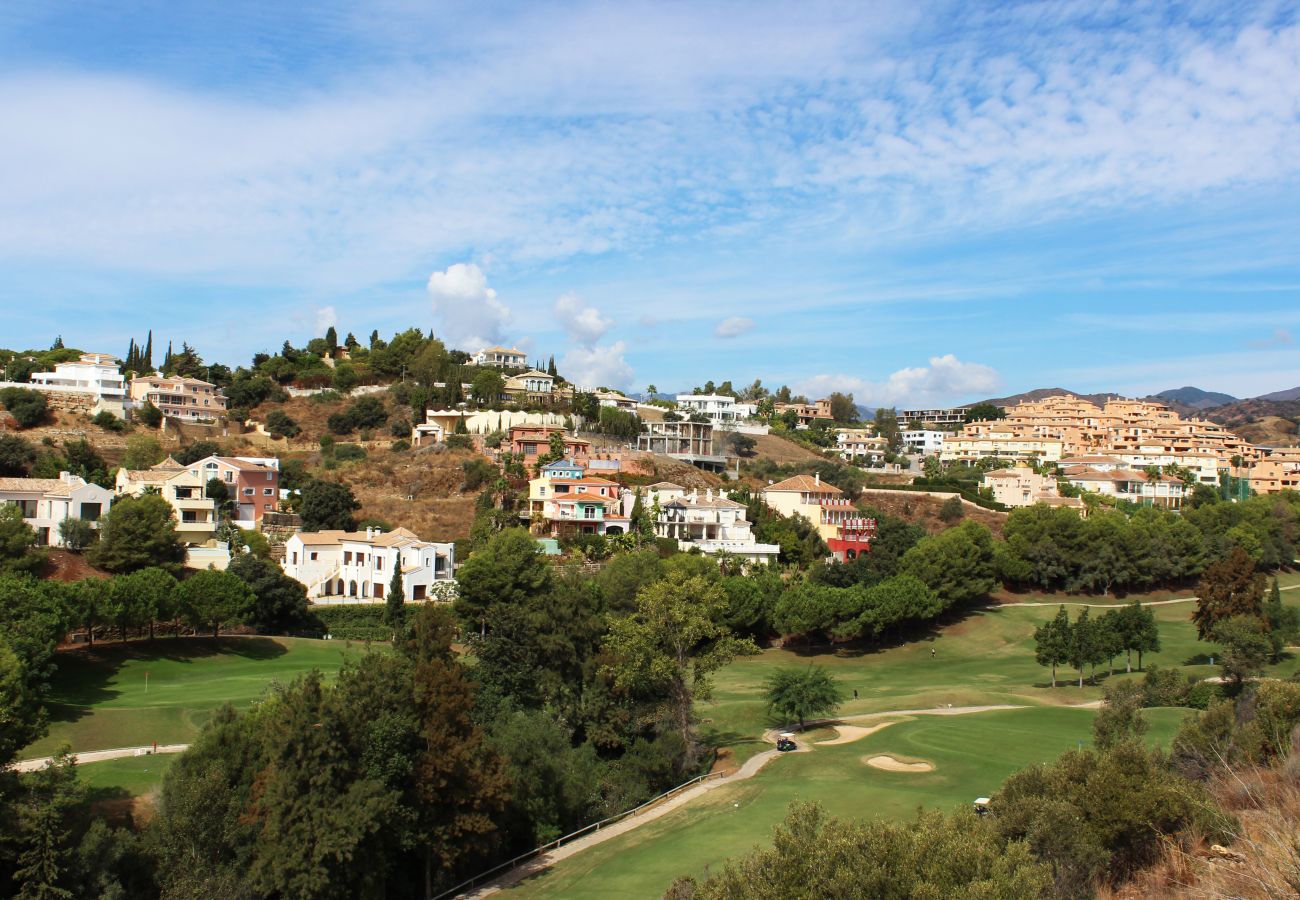 Apartamento en Marbella - Precioso apartamento de 2 dormitorios cerca del golf Los Lagos Elviria