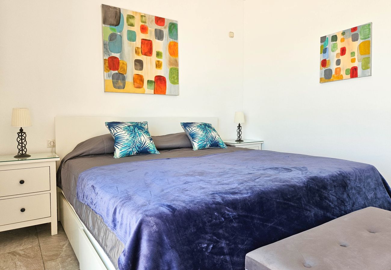 Apartamento en Mijas Costa - Apartamento de dos dormitorios frente al mar, vistas panorámicas al mar
