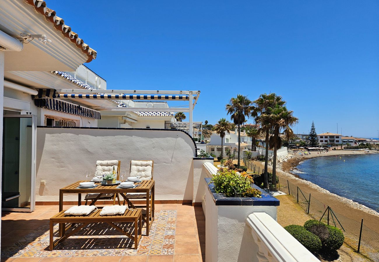 Apartamento en Mijas Costa - Apartamento de dos dormitorios frente al mar, vistas panorámicas al mar