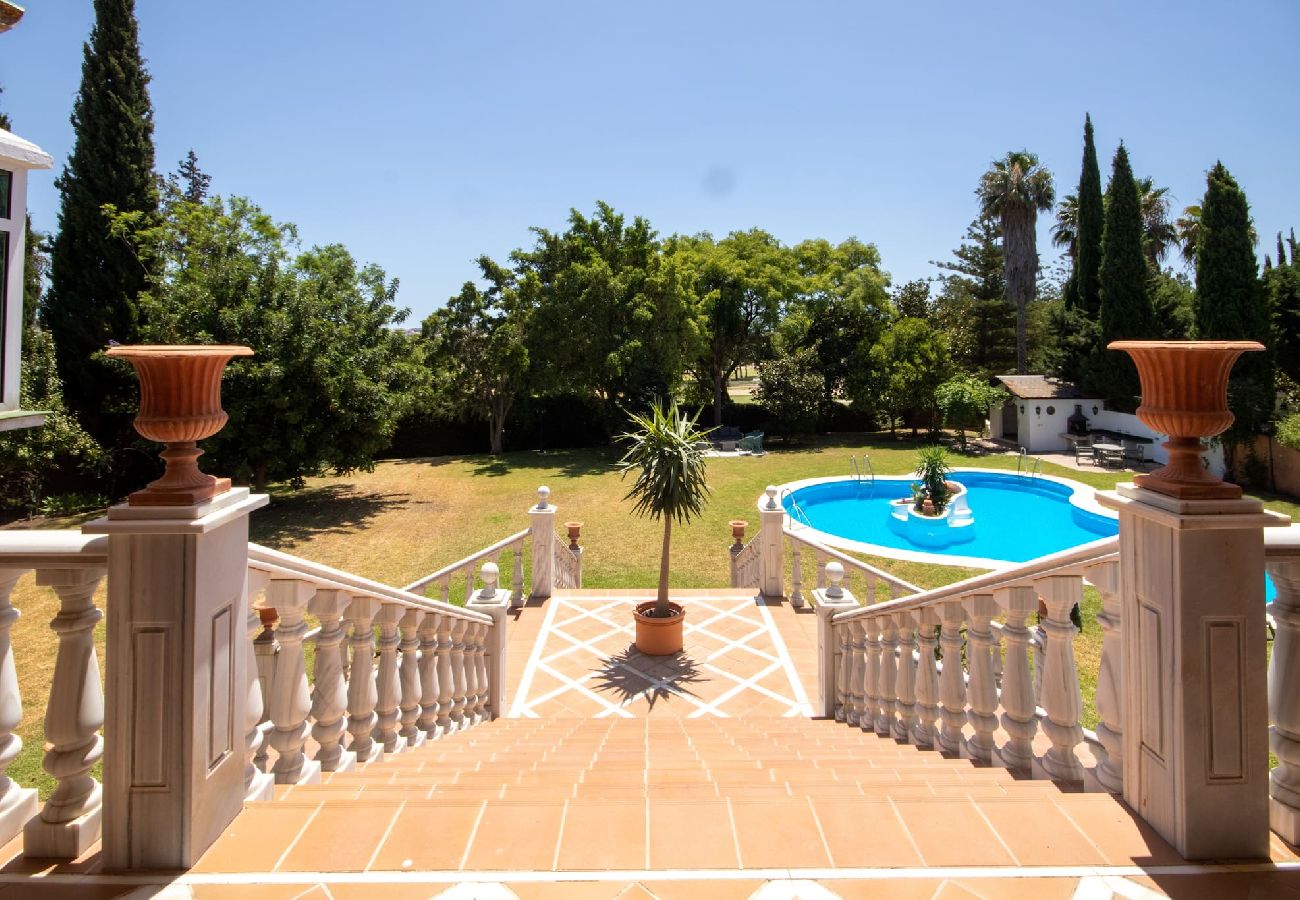 Villa en Mijas Costa - Villa de 7 dormitorios con increíbles instalaciones en Mijas Golf