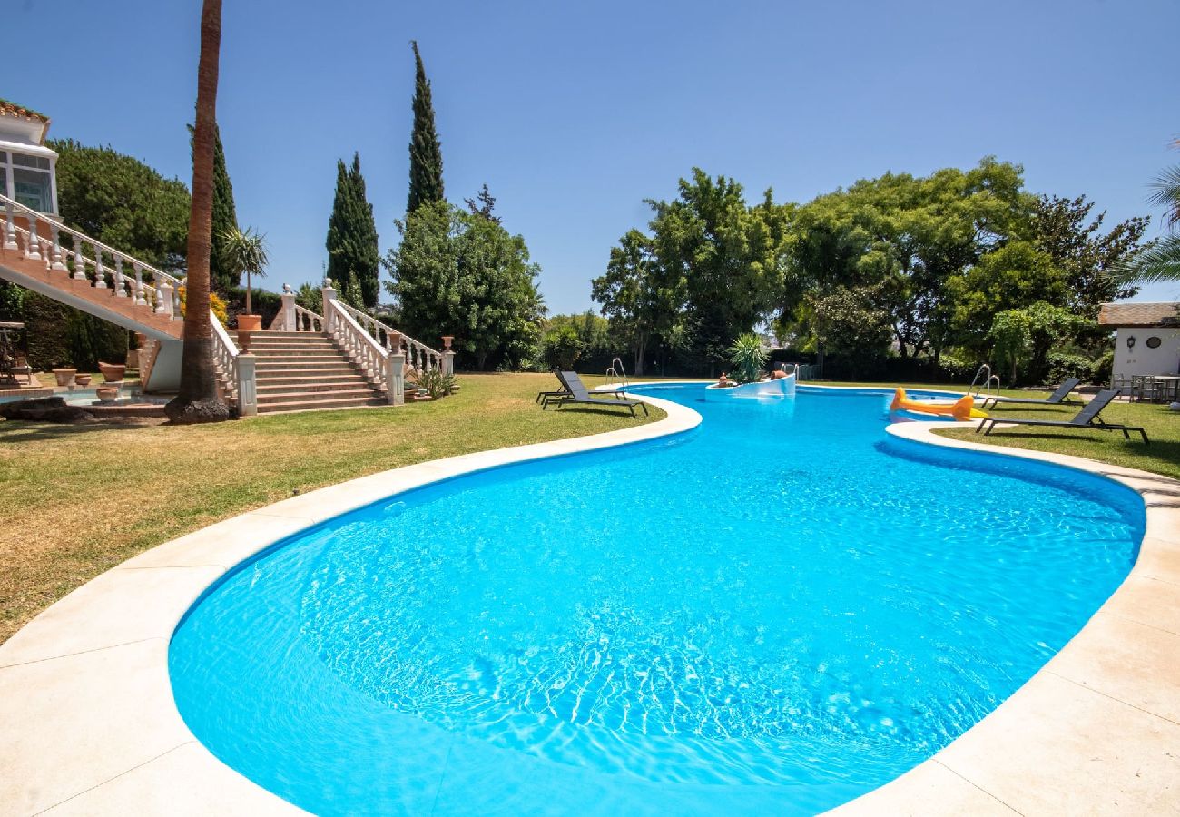 Villa en Mijas Costa - Villa de 7 dormitorios con increíbles instalaciones en Mijas Golf