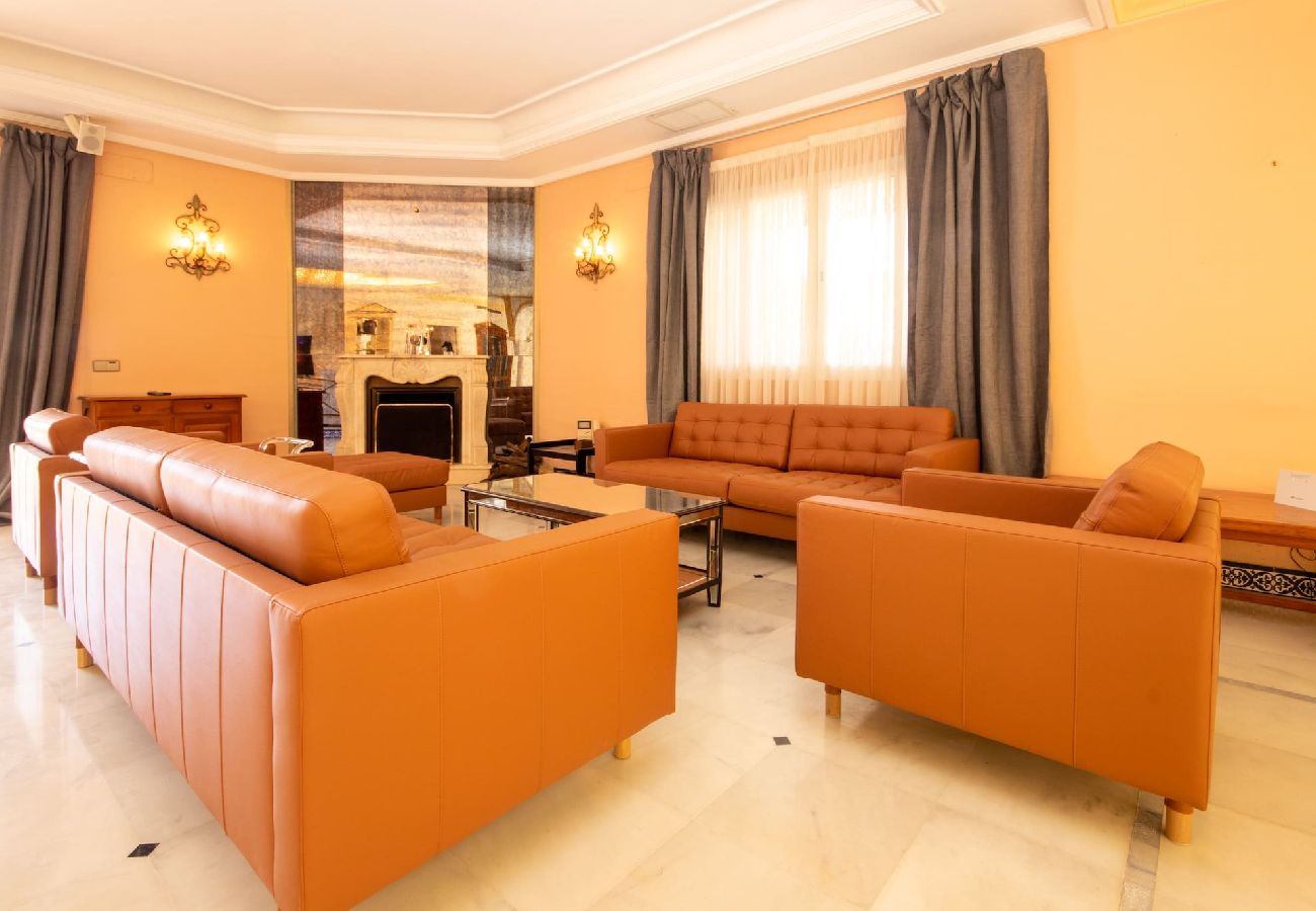 Villa en Mijas Costa - Villa de 7 dormitorios con increíbles instalaciones en Mijas Golf