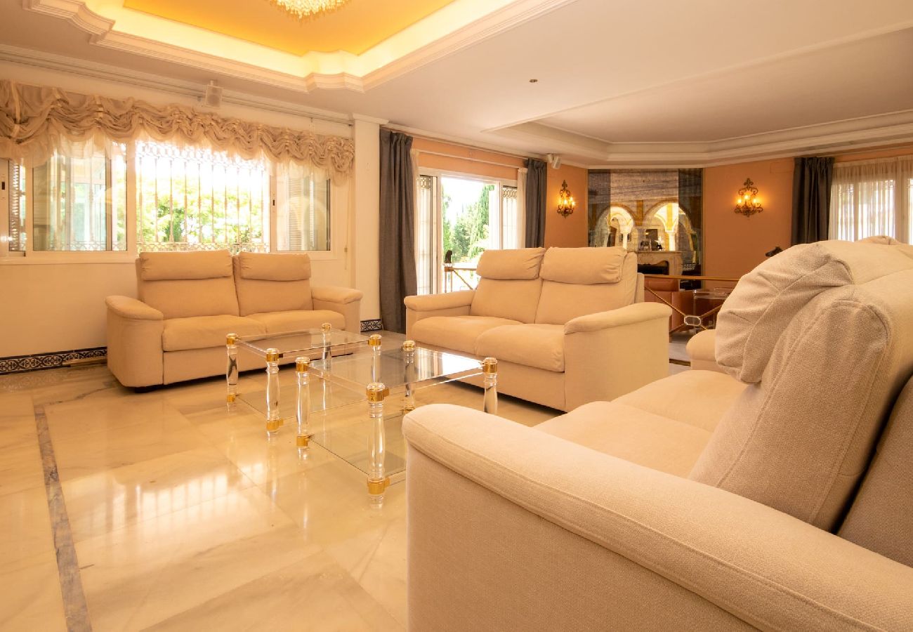 Villa en Mijas Costa - Villa de 7 dormitorios con increíbles instalaciones en Mijas Golf