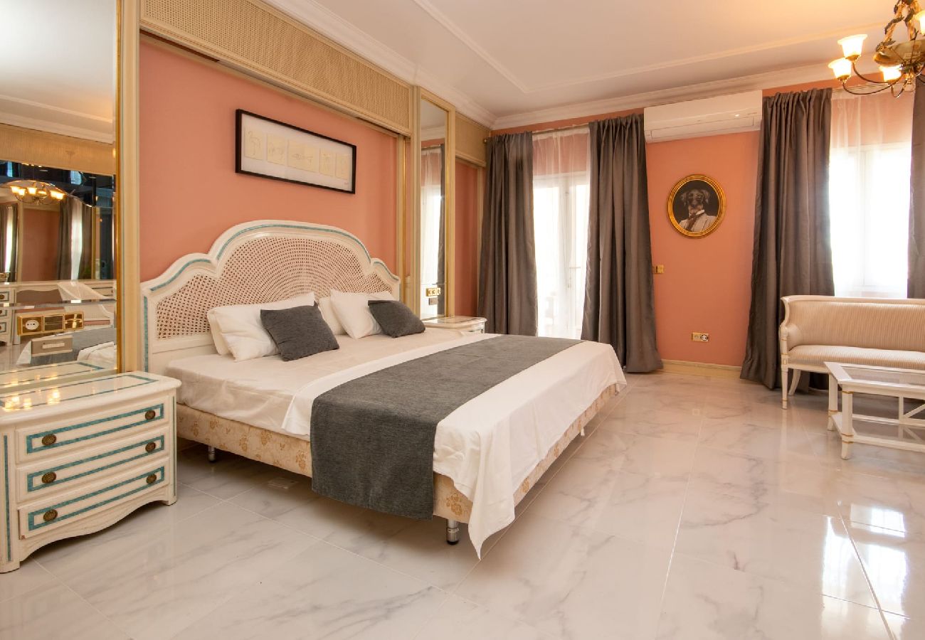 Villa en Mijas Costa - Villa de 7 dormitorios con increíbles instalaciones en Mijas Golf