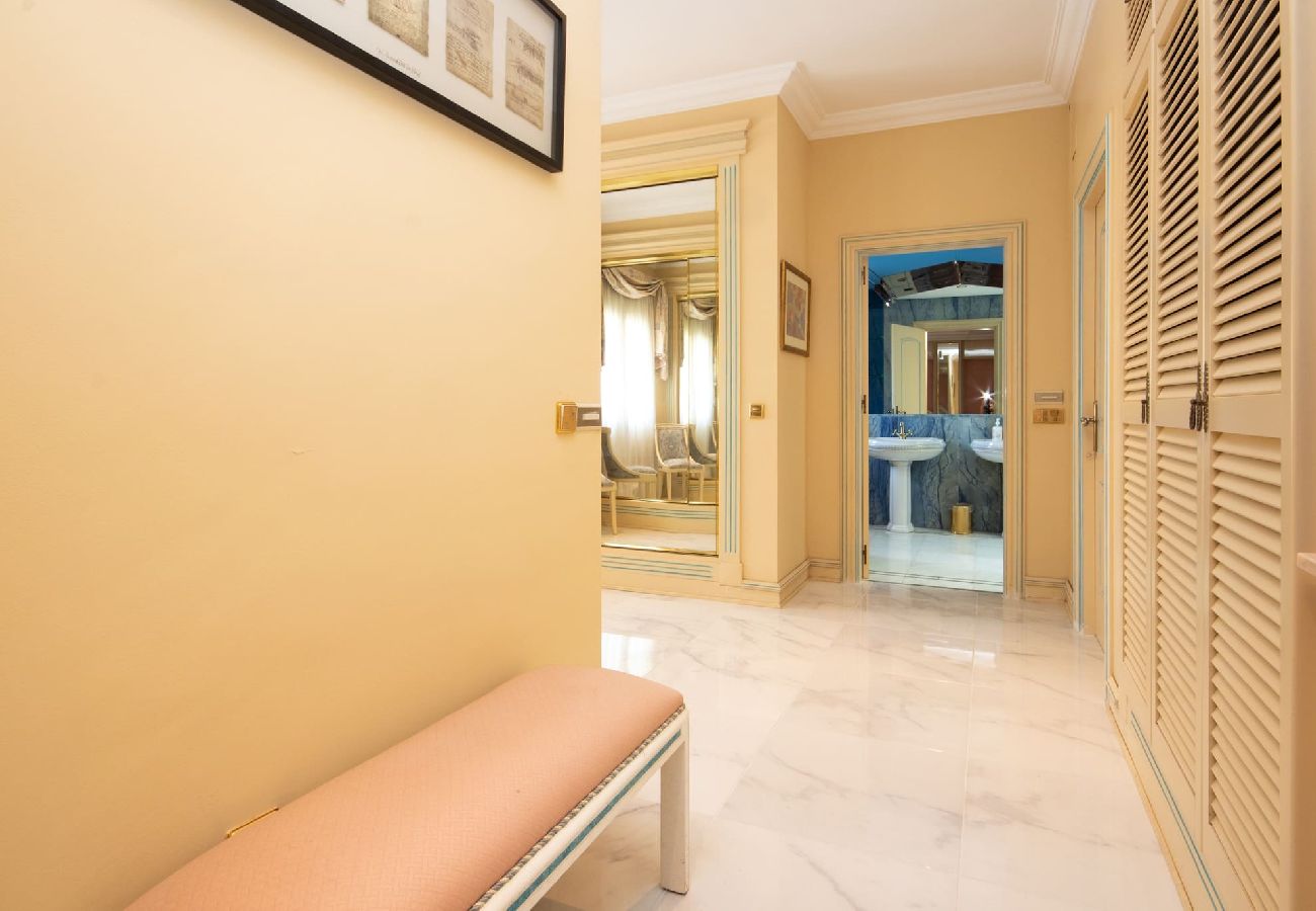 Villa en Mijas Costa - Villa de 7 dormitorios con increíbles instalaciones en Mijas Golf