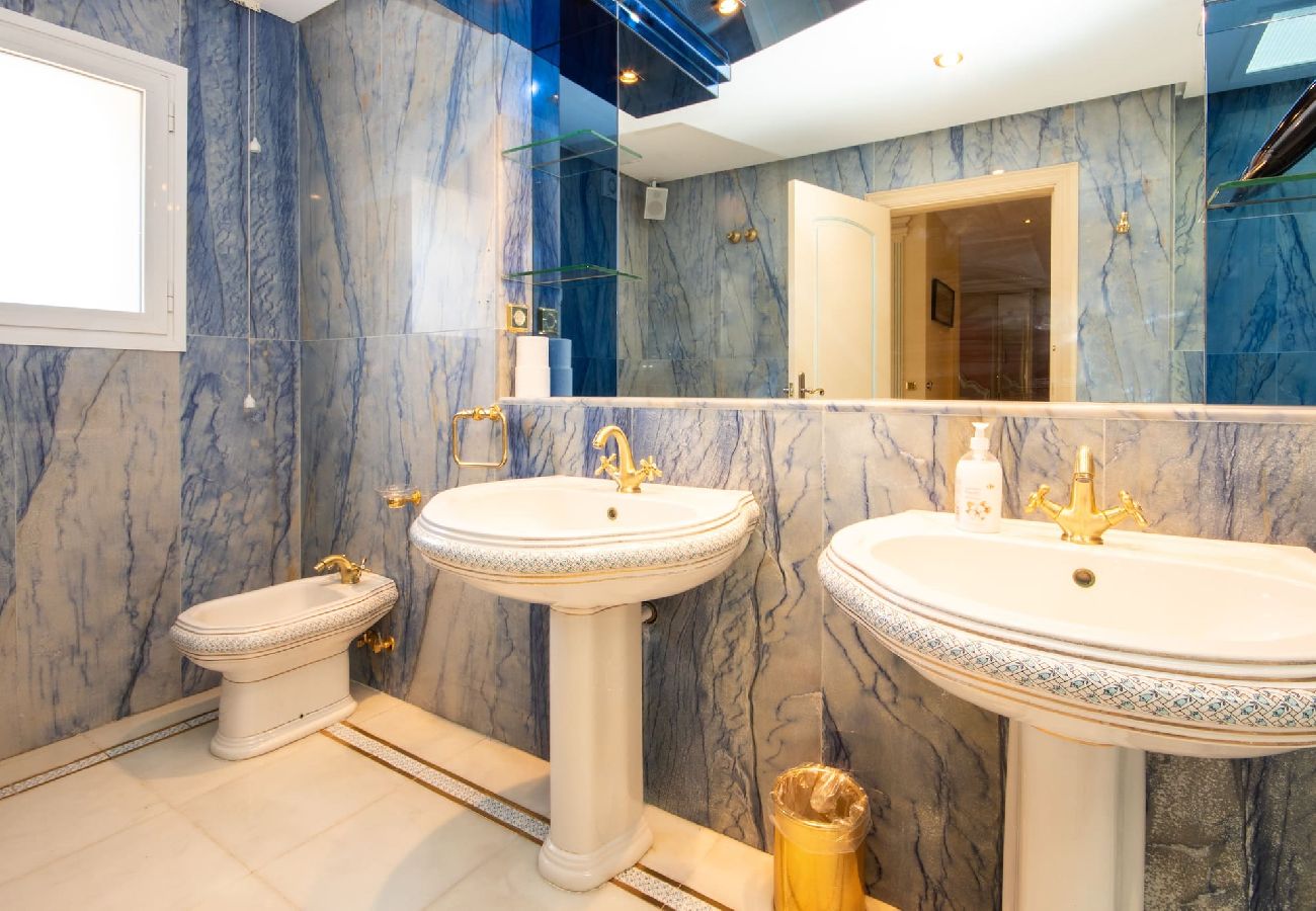 Villa en Mijas Costa - Villa de 7 dormitorios con increíbles instalaciones en Mijas Golf