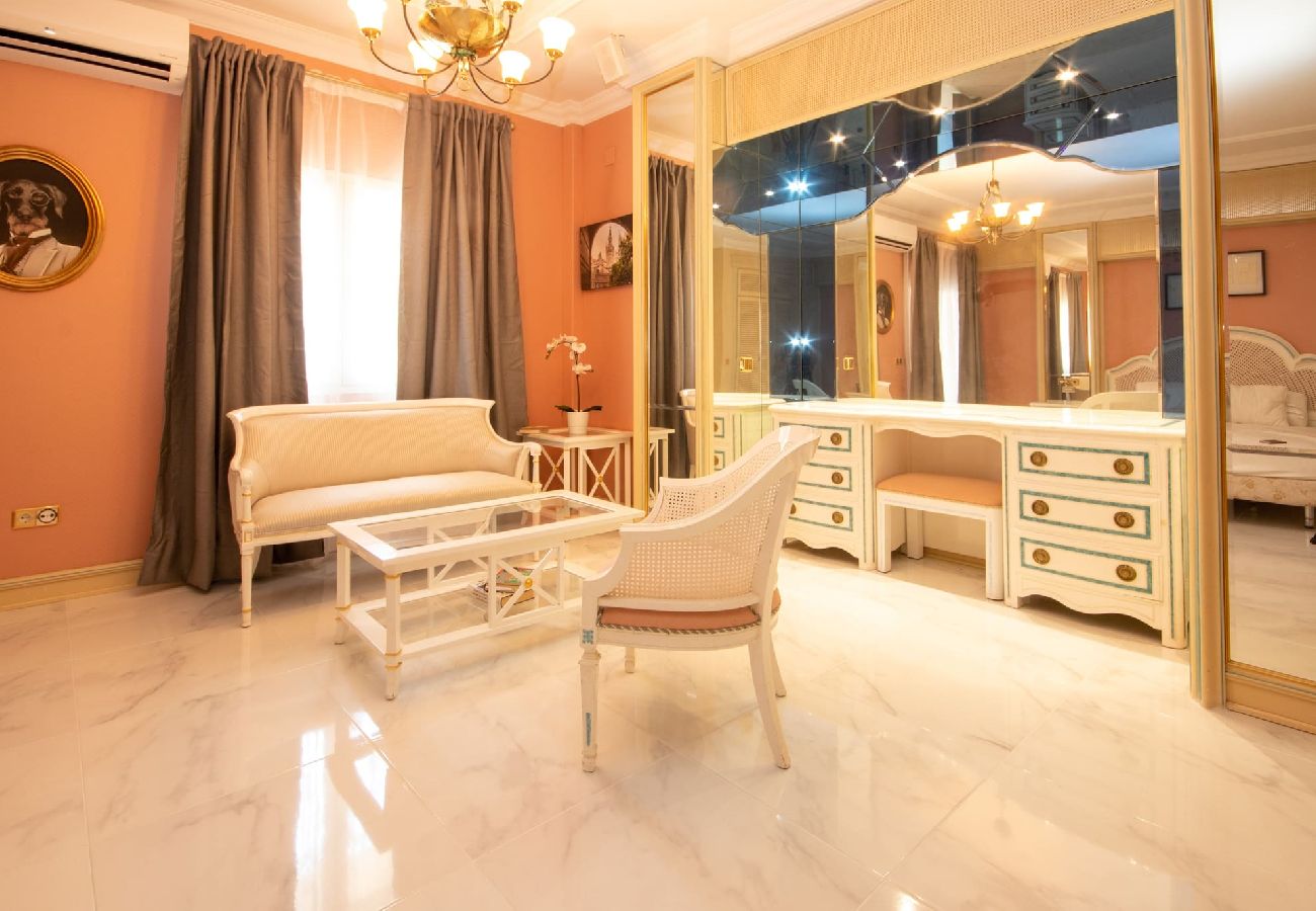 Villa en Mijas Costa - Villa de 7 dormitorios con increíbles instalaciones en Mijas Golf