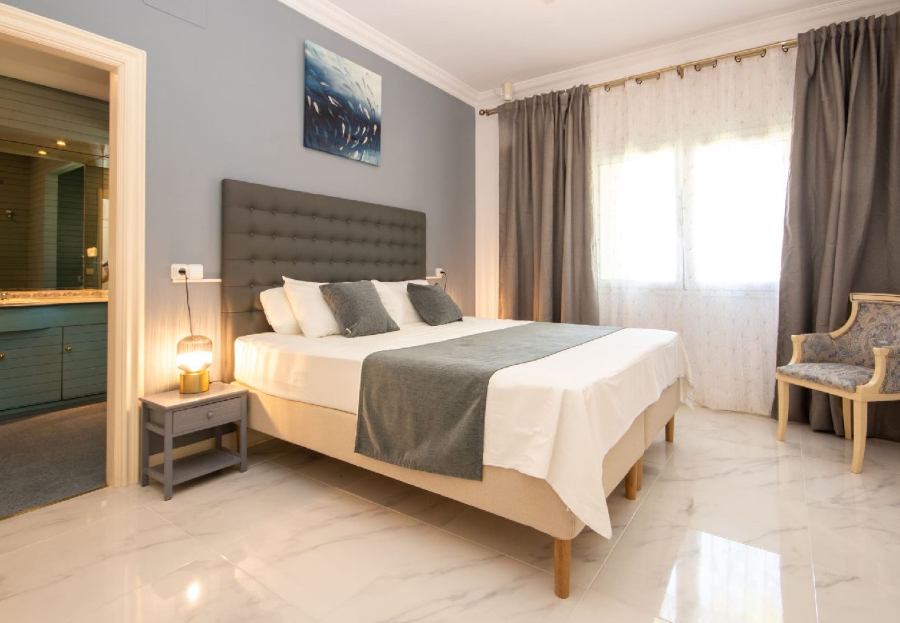 Villa en Mijas Costa - Villa de 7 dormitorios con increíbles instalaciones en Mijas Golf