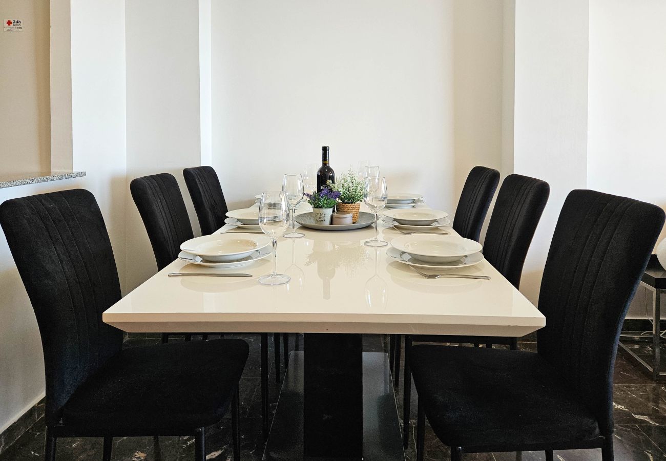 Apartamento en Fuengirola - Apartamento de dos habitaciones en alquiler cerca de Fuengirola