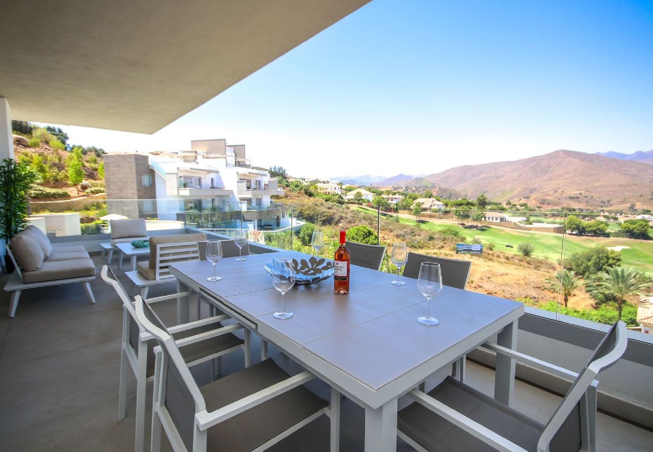 Apartamento en La Cala de Mijas - Amplio y moderno apartamento de 3 dormitorios cerca del complejo La Cala Golf