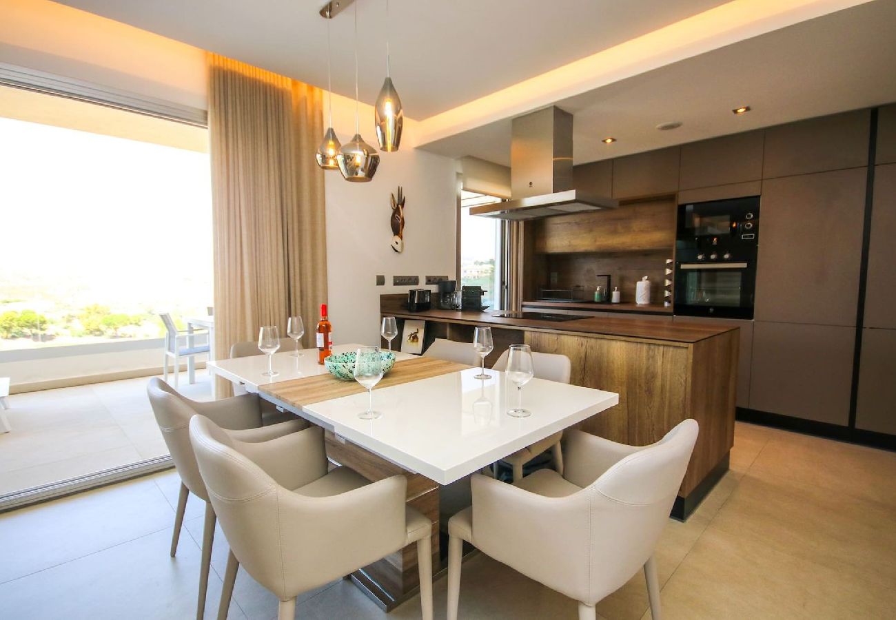 Apartamento en La Cala de Mijas - Amplio y moderno apartamento de 3 dormitorios cerca del complejo La Cala Golf